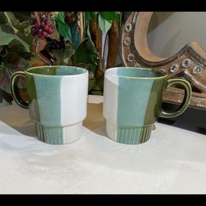 Green vintage mugs